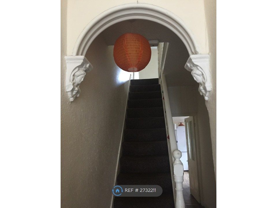 Property photo 2 of 12 Bedrooms On Ground And First Floors