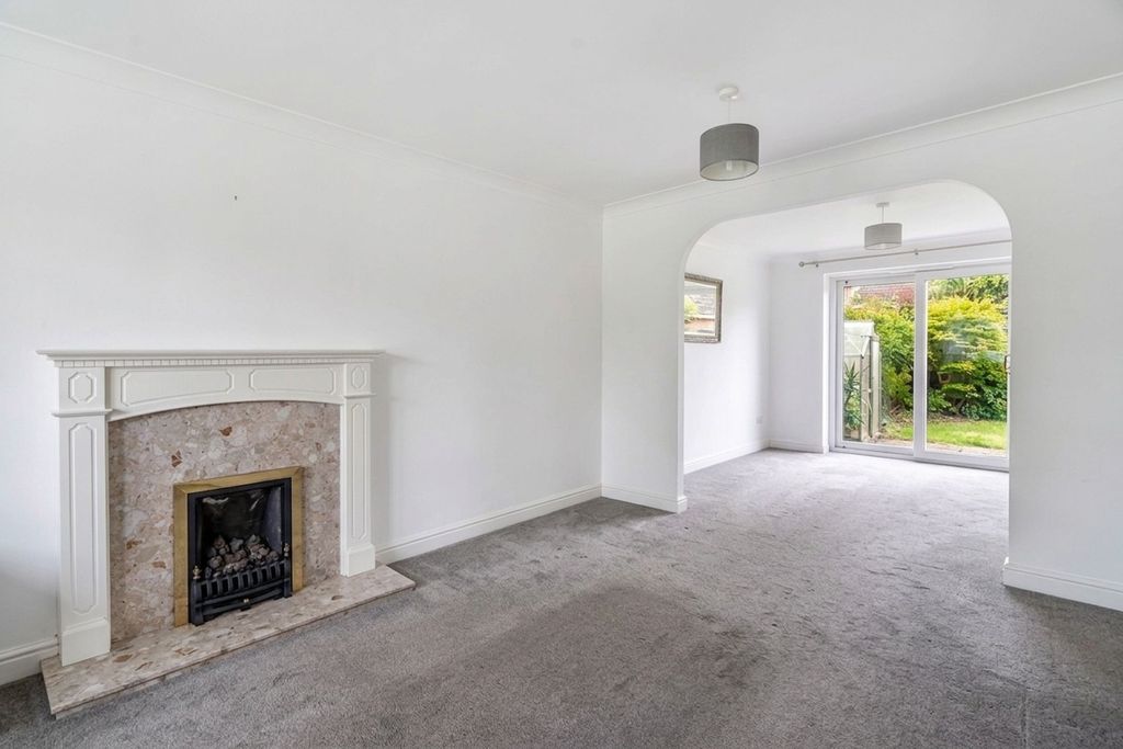 Property photo 3 of 19