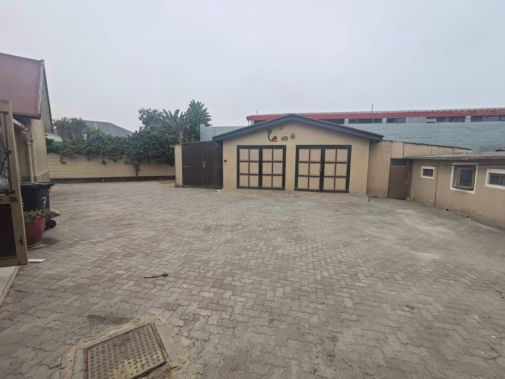 Property photo 1 of 8
