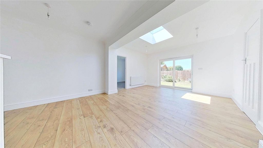 Property photo 2 of 14 Picture No. 10