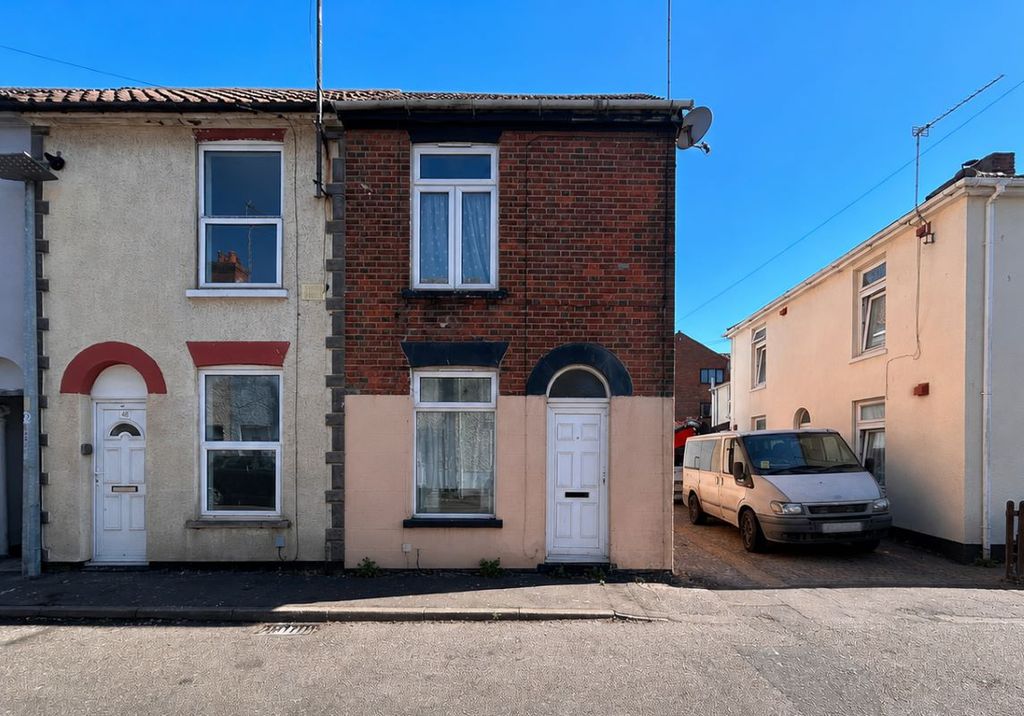 Property photo 1 of 8