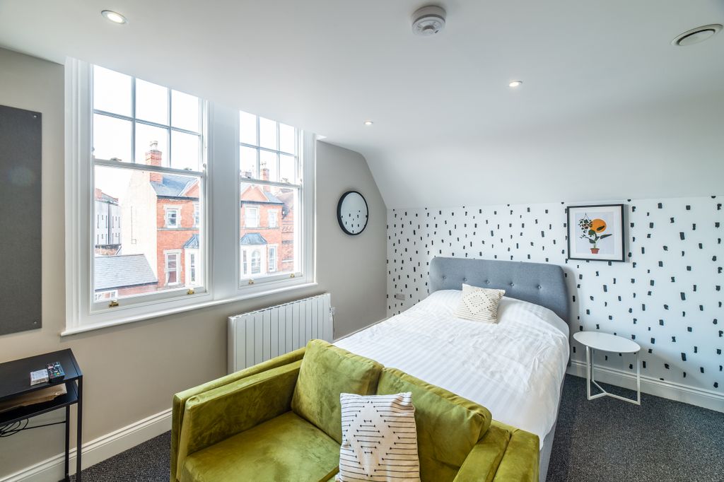 Property photo 1 of 8 Canning Place B306-001