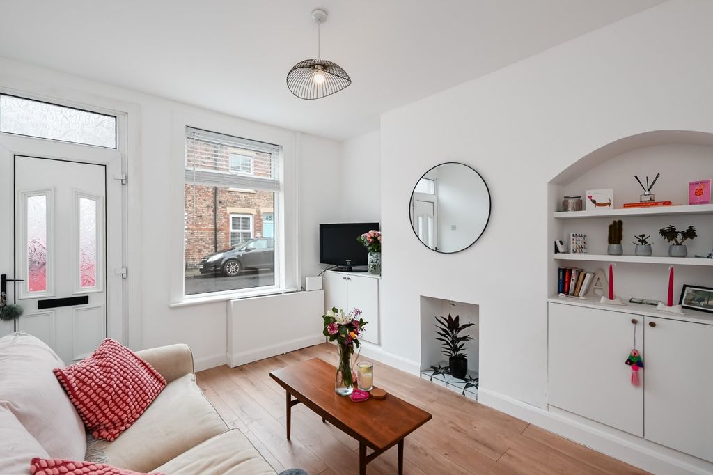 Property photo 2 of 9 Picture 2