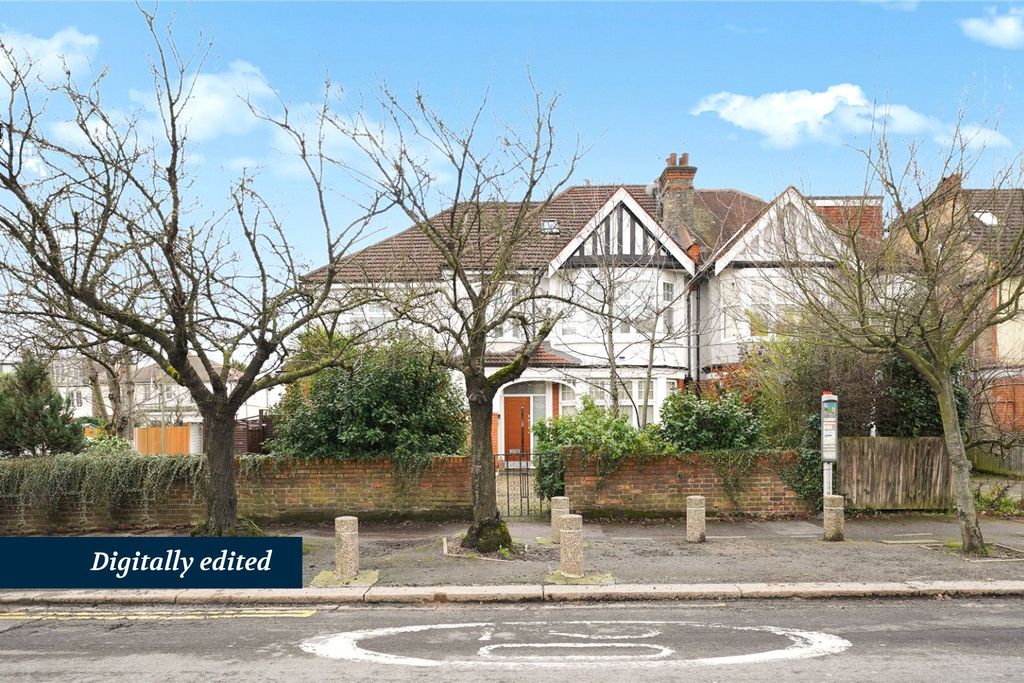 Property photo 2 of 14 Picture No. 24