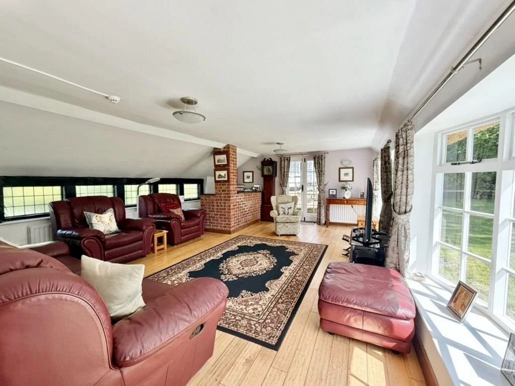 Property photo 2 of 22