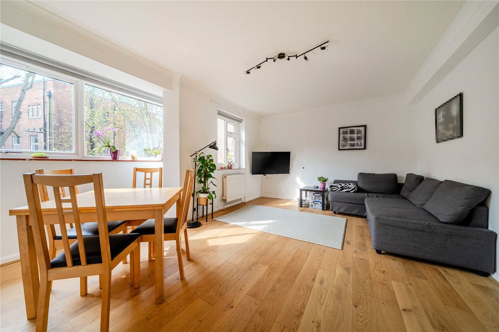 Property photo 2 of 17 Picture No. 16