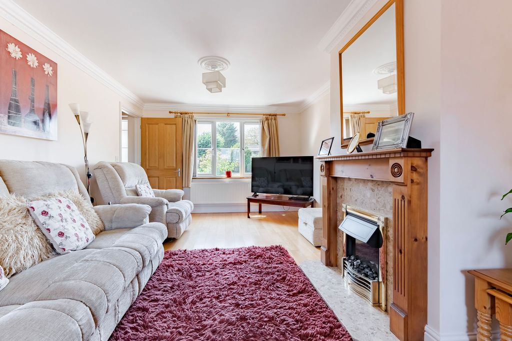 Property photo 2 of 30