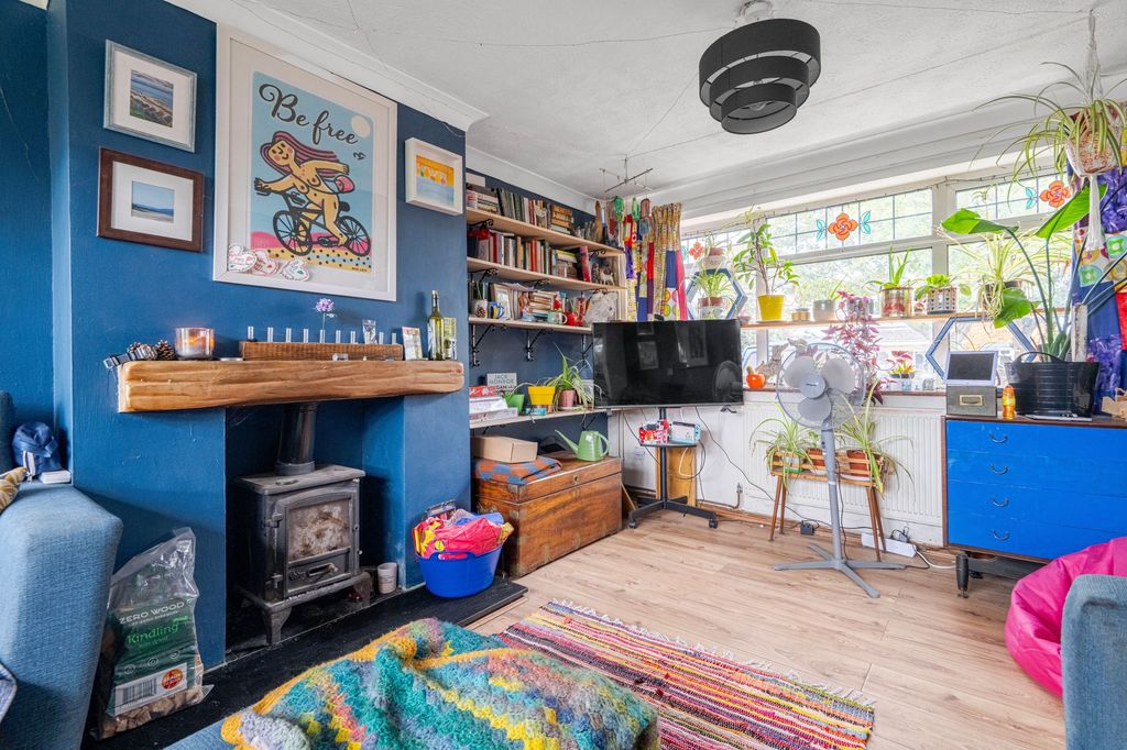 Property photo 3 of 14
