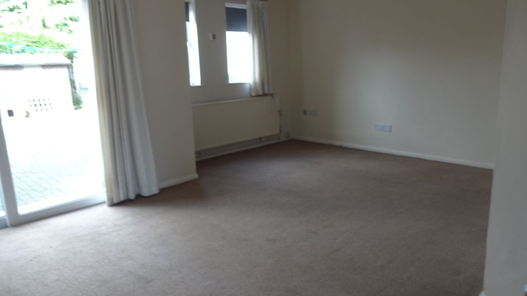 Property photo 2 of 12 Lounge
