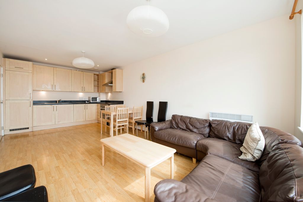 Property photo 2 of 9 4