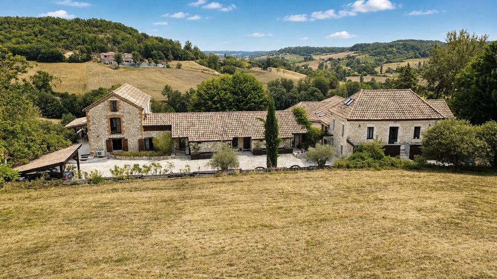 Property photo 1 of 41 Very Beautiful Estate With Rental Potential On 12 Hectares
