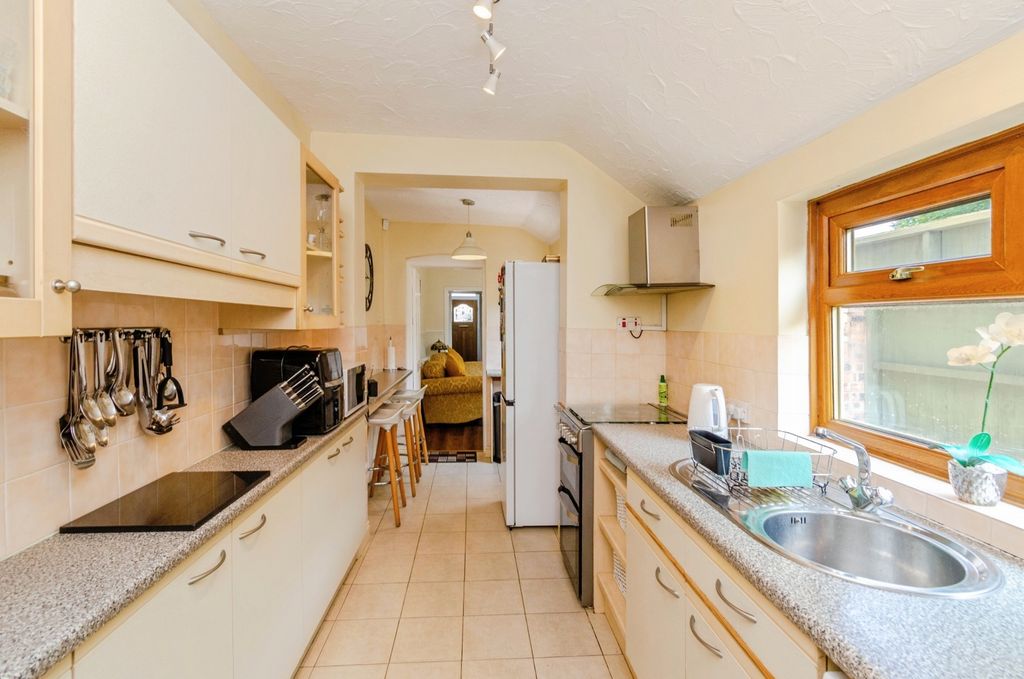 Property photo 3 of 17 Photo