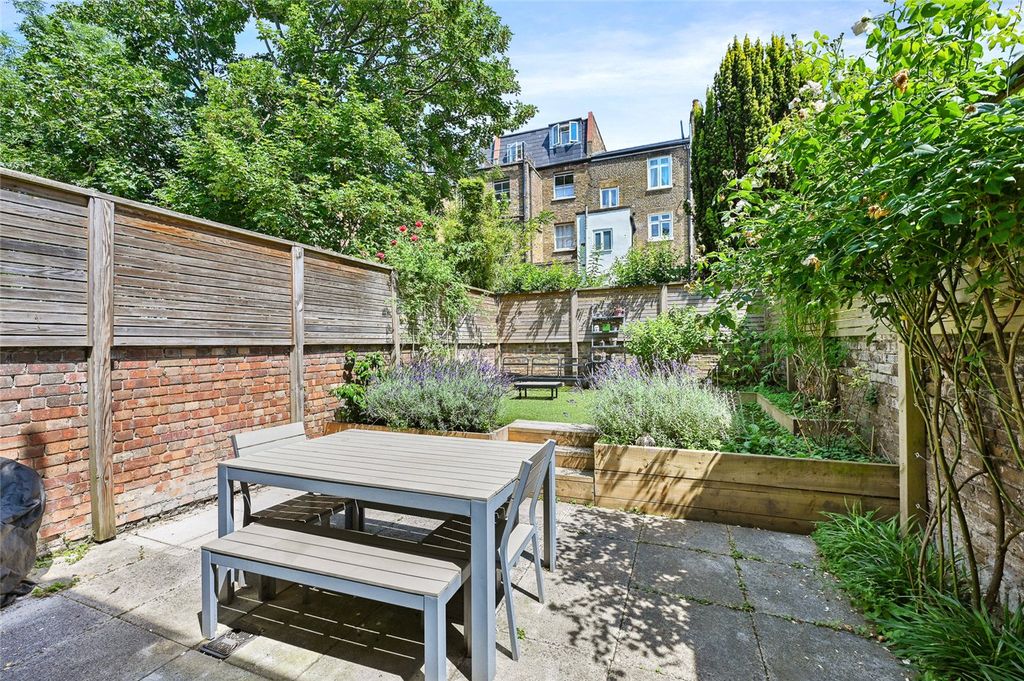 Property photo 2 of 12 Picture No. 26