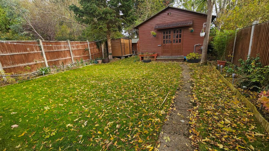 Property photo 2 of 20