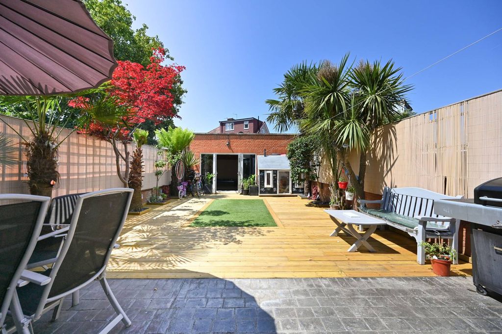 Property photo 1 of 16