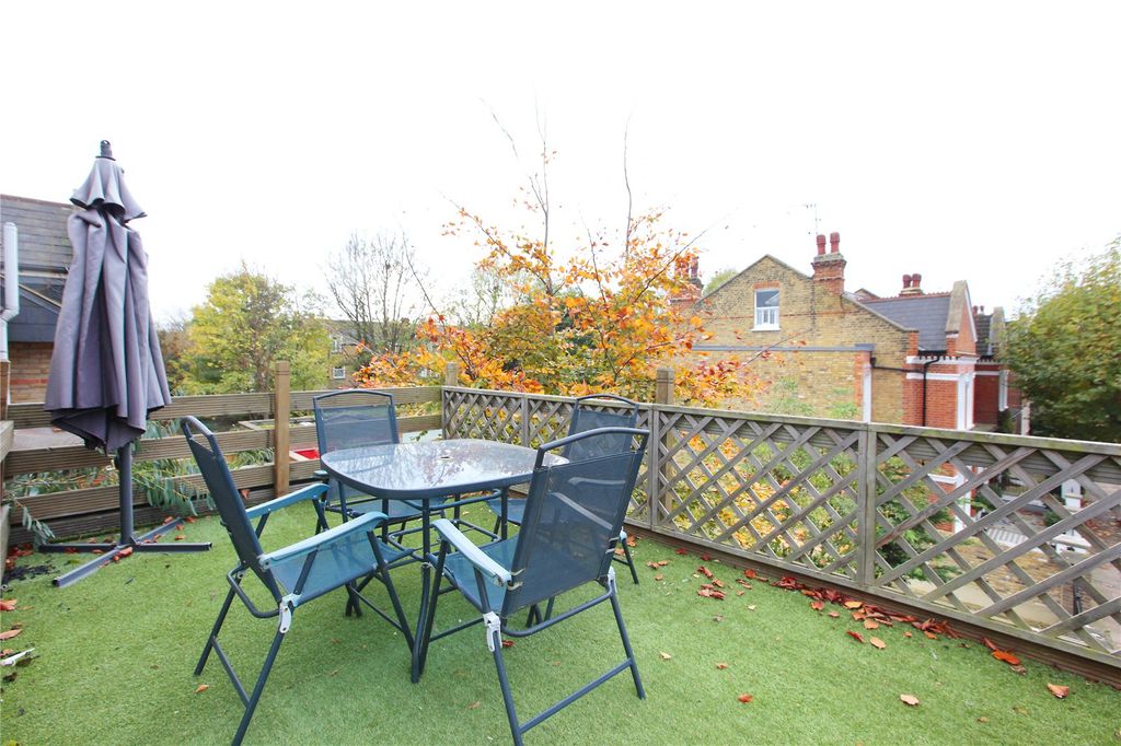 Property photo 3 of 9