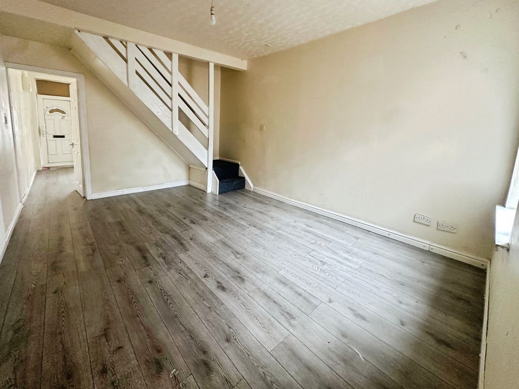 Property photo 3 of 11 Reception Room