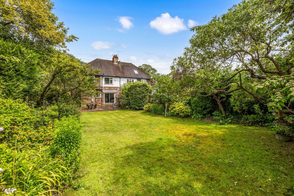 Property photo 2 of 26