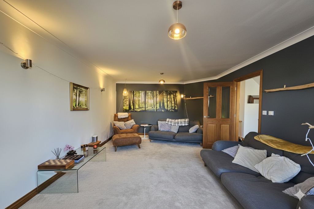 Property photo 3 of 25 Reception 2