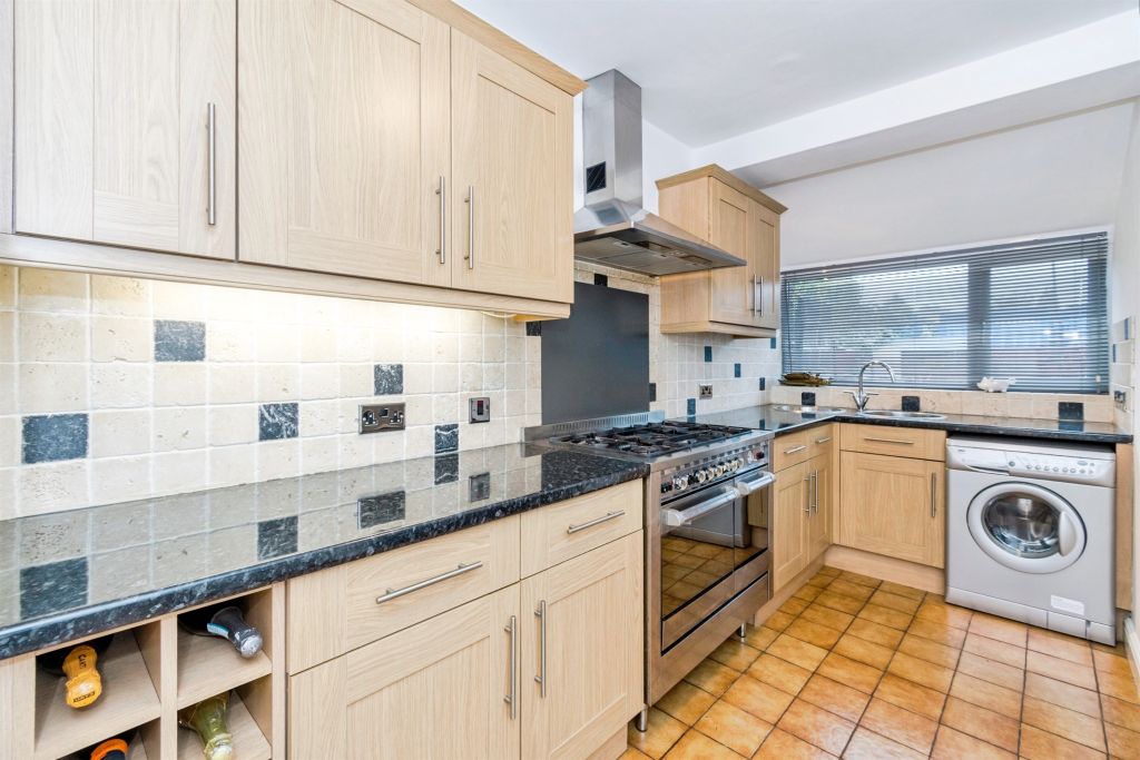 Property photo 2 of 29