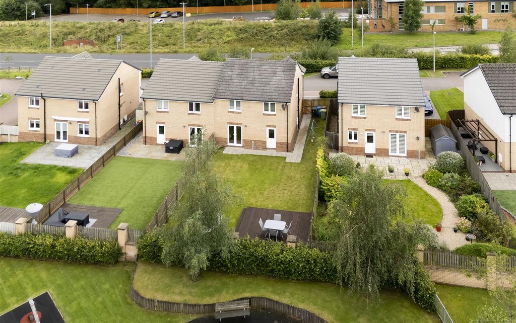 Property photo 2 of 26 05-27_Woodlands_Way_Kirkintilloch_005.Jpg