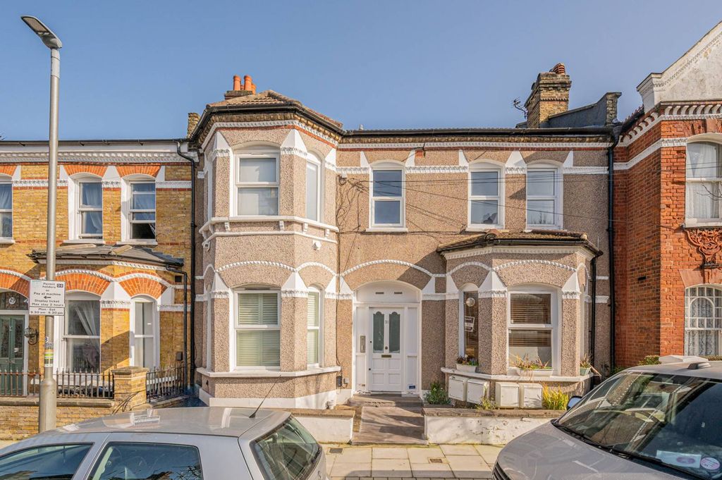 Property photo 2 of 10