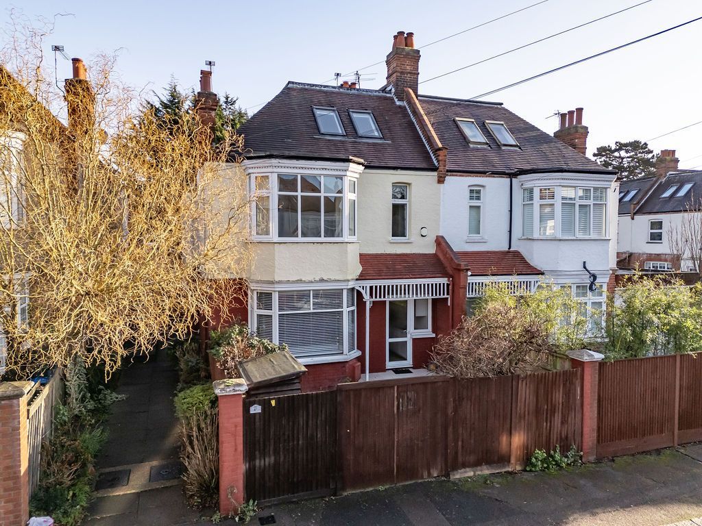 Property photo 1 of 24