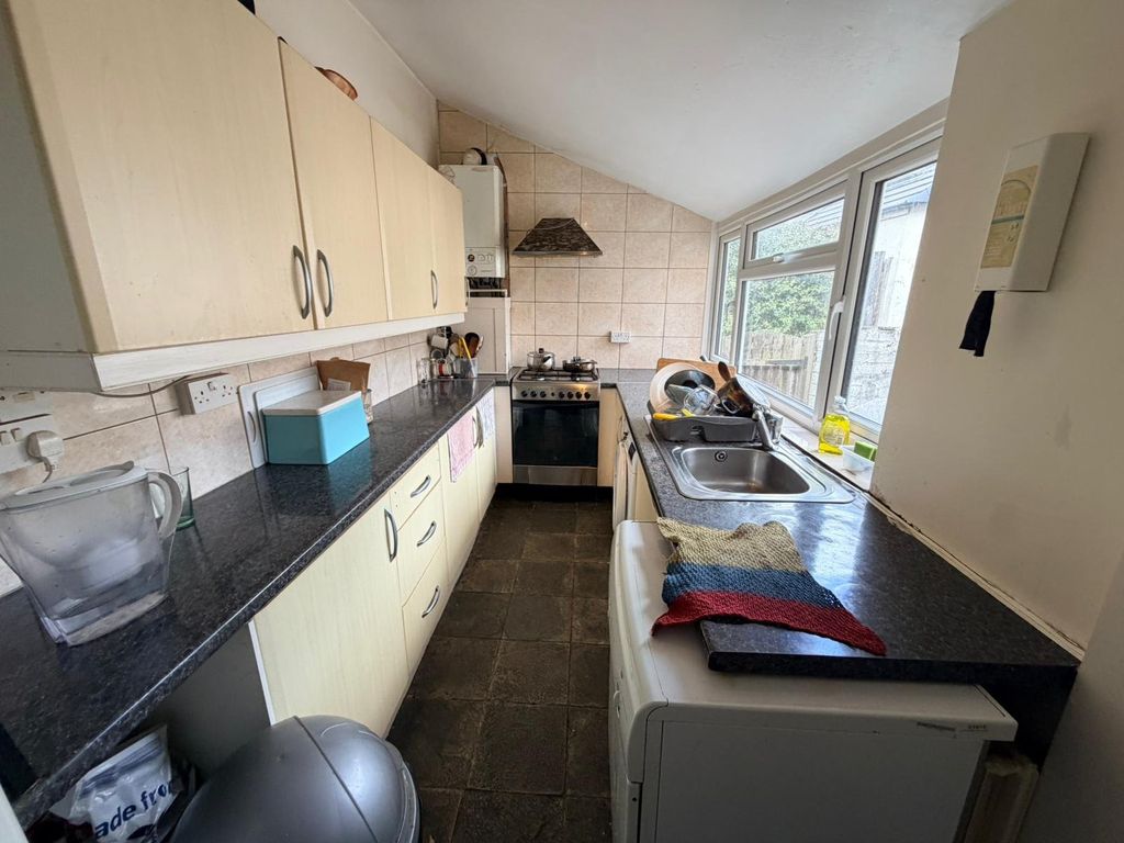Property photo 3 of 10 Picture No. 10