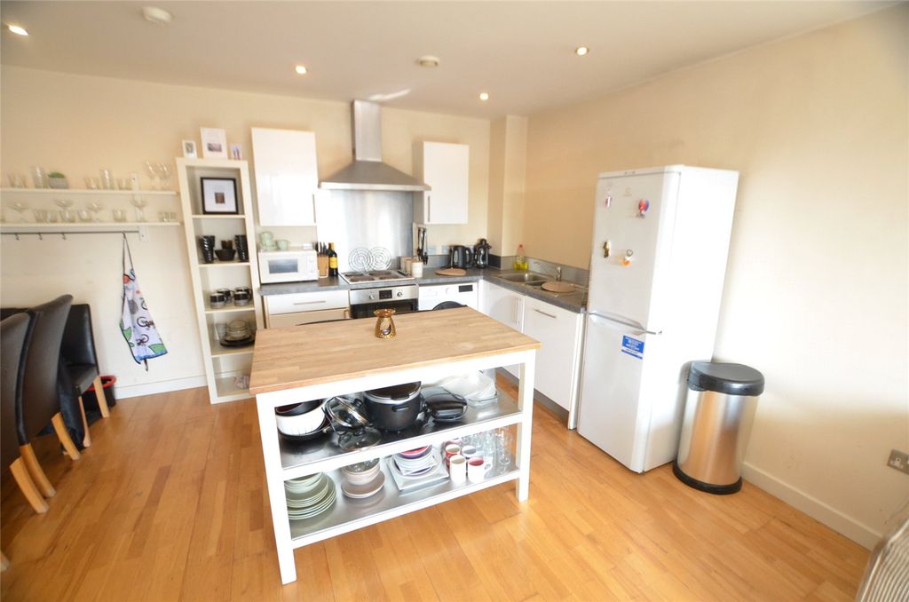Property photo 3 of 7 Picture No. 09