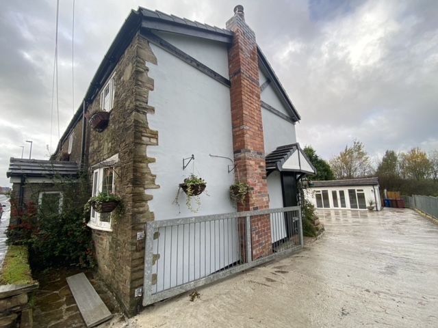 Property photo 3 of 34