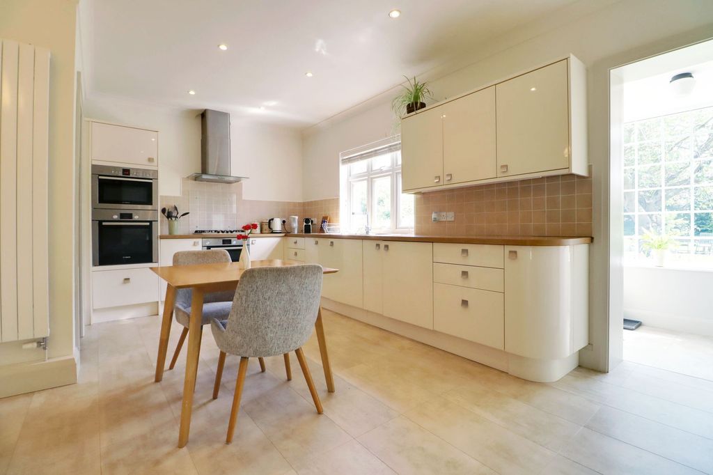 Additional image 13 of 5 bed detached house for saleWestcliff Gardens, Scunthorpe DN17