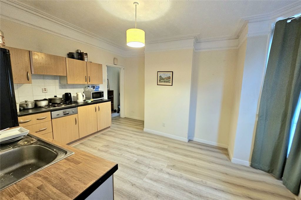 Property photo 2 of 7 Picture No. 06