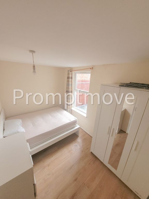 Property photo 1 of 3 Na