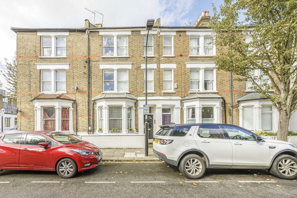 Property photo 1 of 6