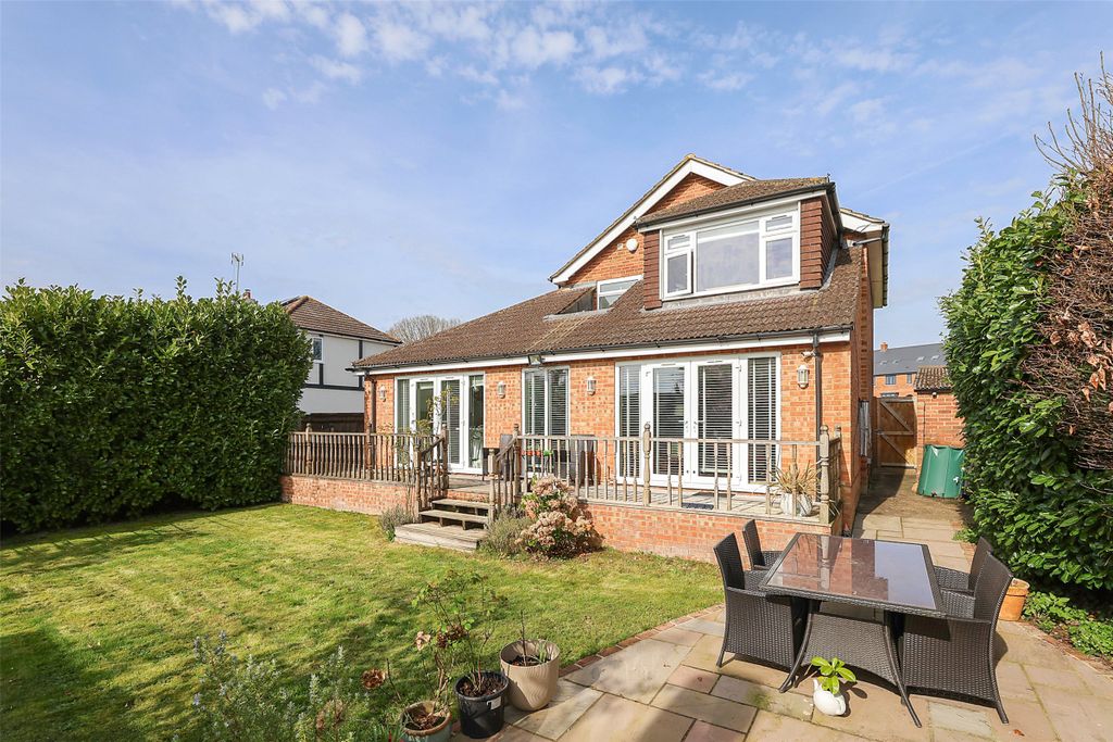 Property photo 2 of 18 Picture No. 15