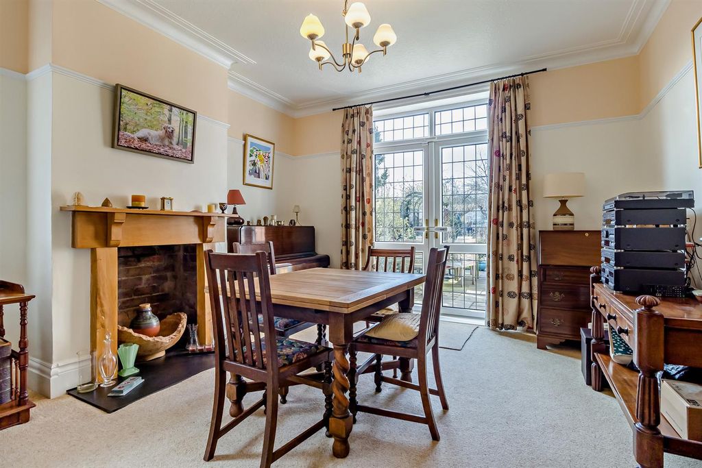 Property photo 2 of 27 Dining Room