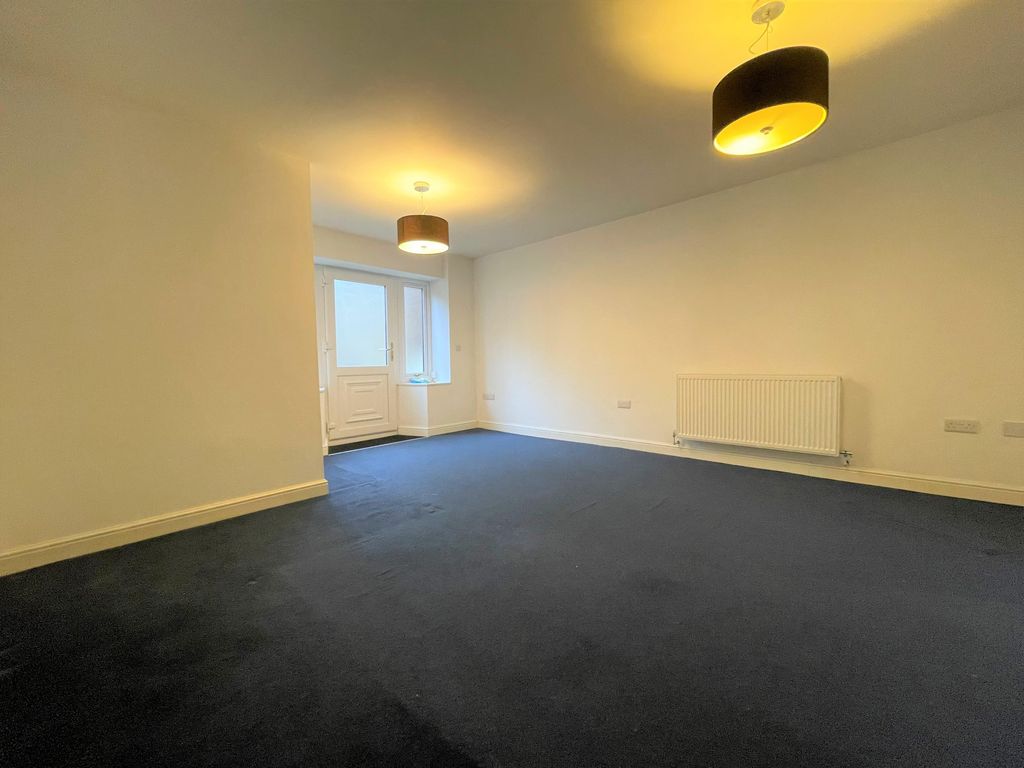 Property photo 2 of 5 Living Room