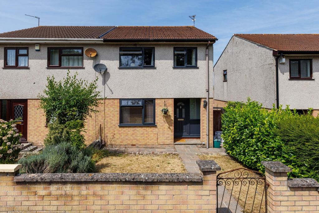 Property photo 2 of 20 71 Cock Road--21.Jpg