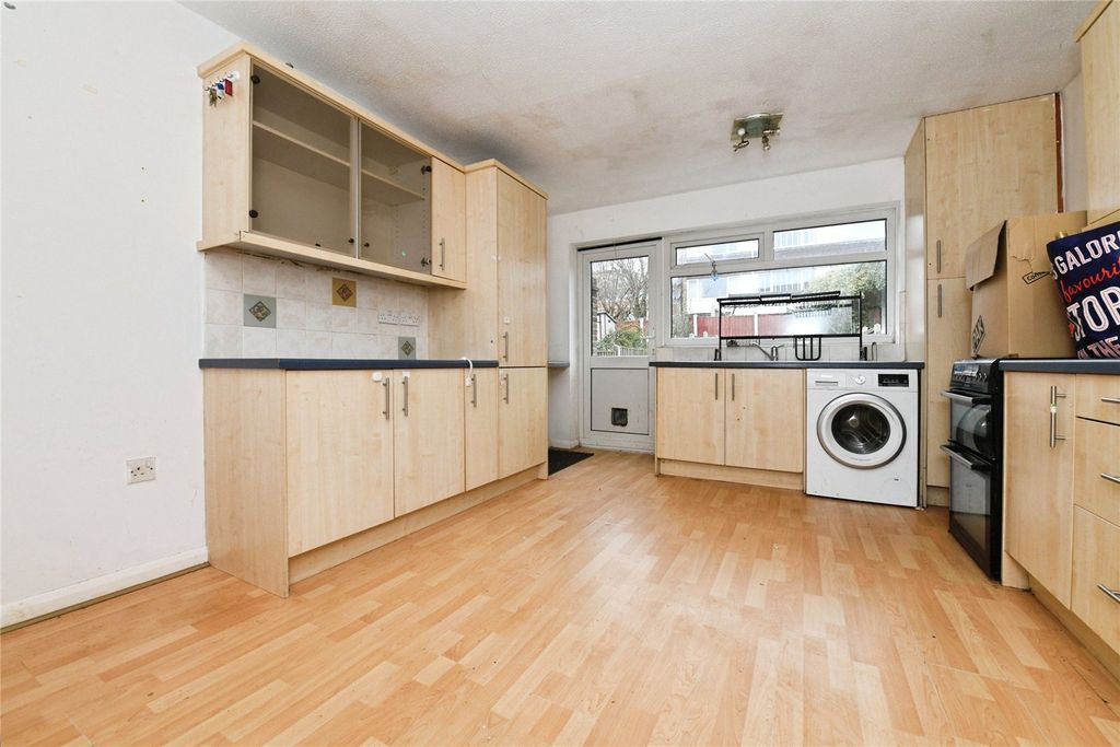 Property photo 3 of 13 Internal