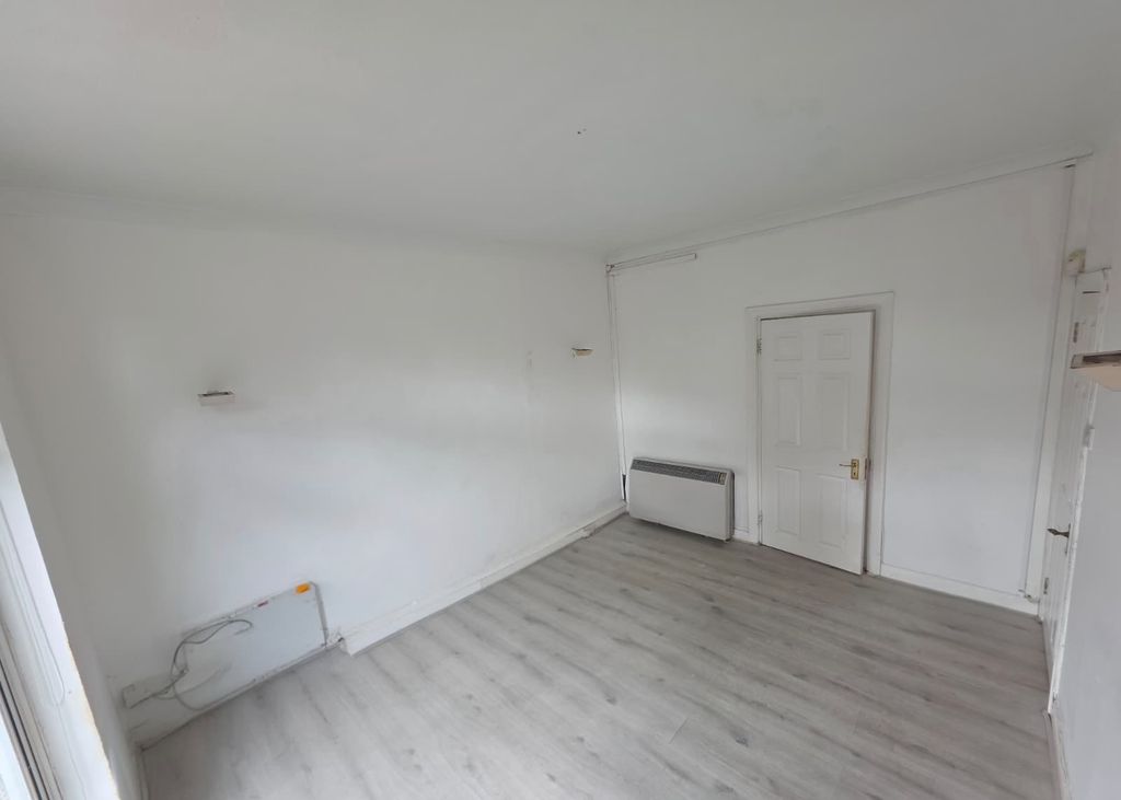 Property photo 2 of 2