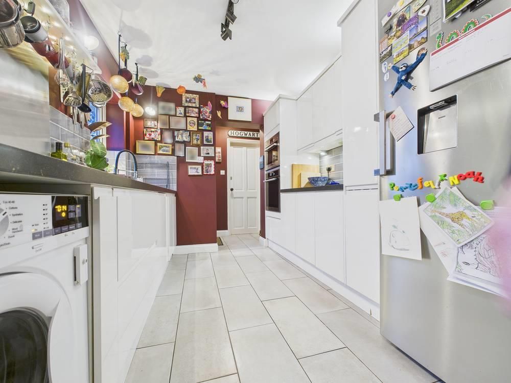 Property photo 3 of 24 Cam01407G0-Pr0058-Still011-Thumbnail-H750-70.Jpg