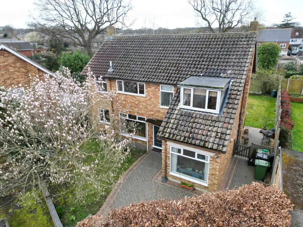 Property photo 2 of 30