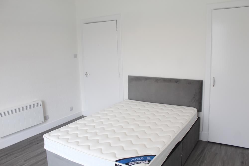 Property photo 3 of 4 Bedroom 1