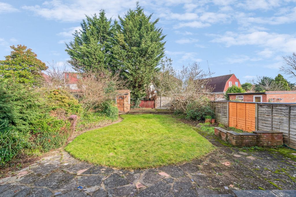 Property photo 2 of 18