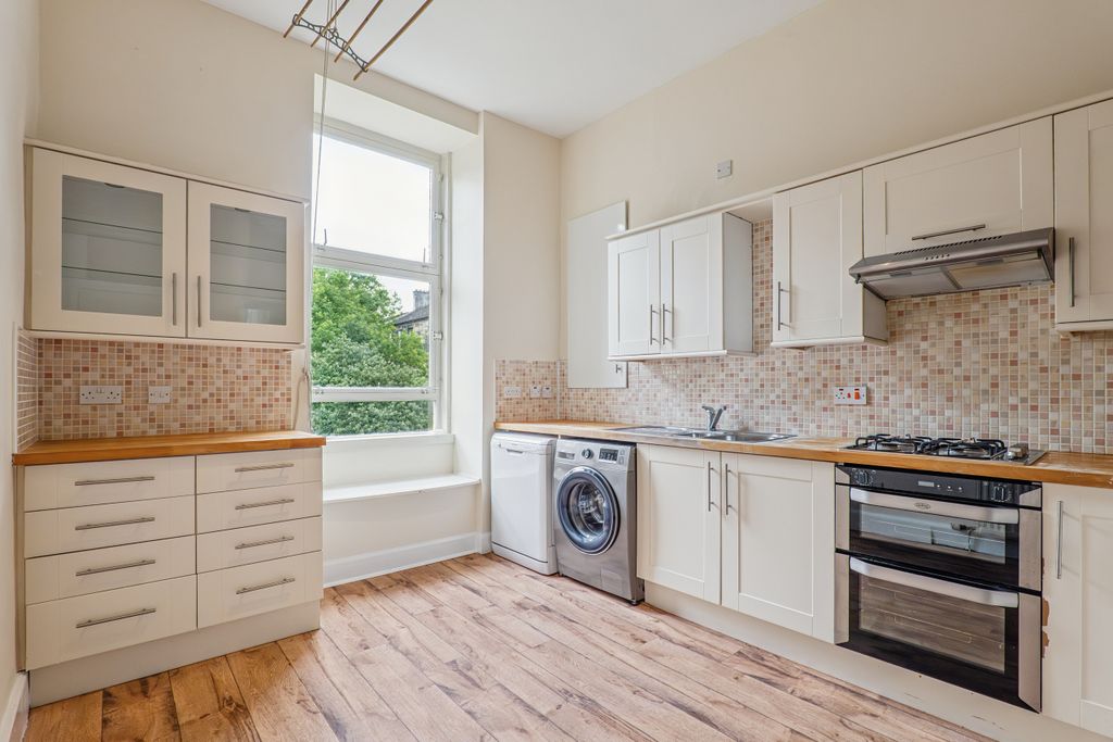 Property photo 3 of 16 P1269478