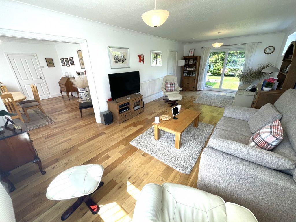 Property photo 2 of 25