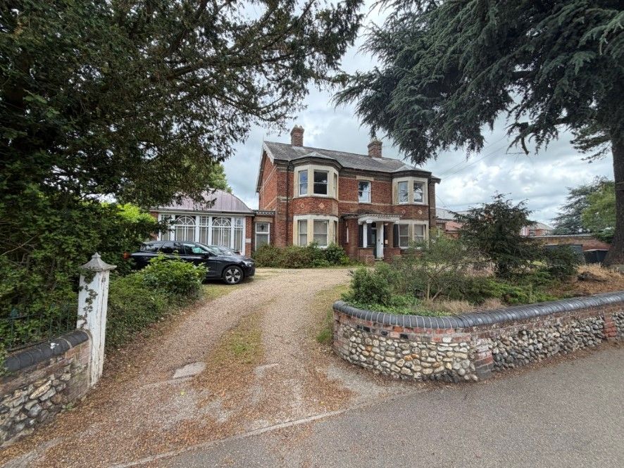 Property photo 1 of 31