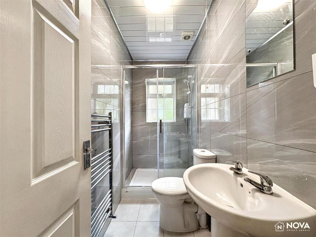 Additional image 13 of 4 bed detached house for saleOld Bedford Road, Luton LU2