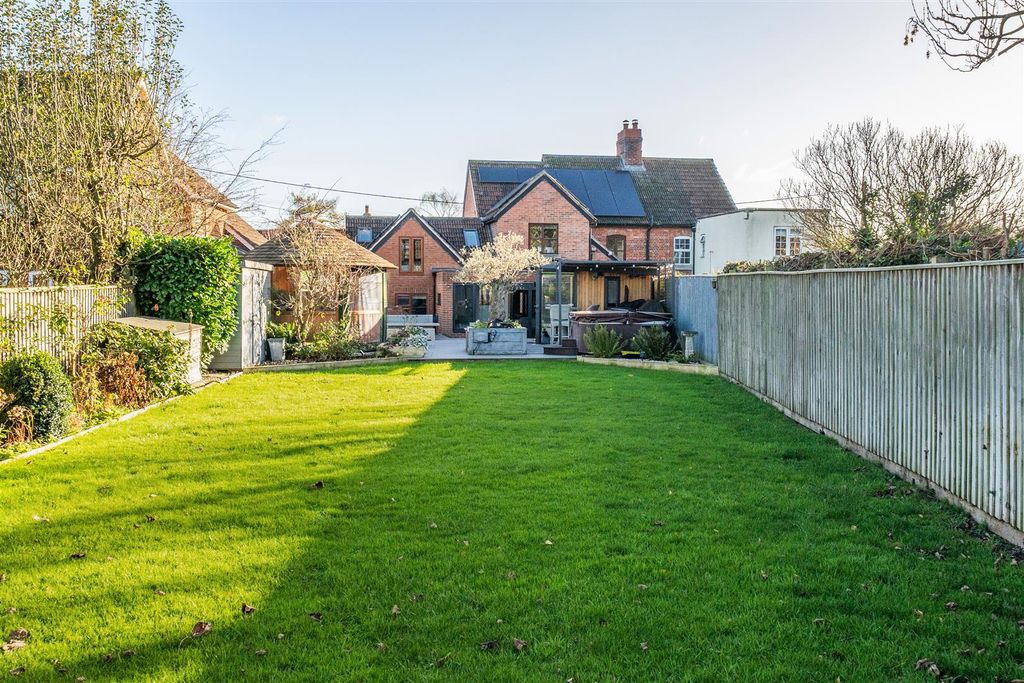 Property photo 2 of 29 1382803-4-691B2A3Cbe5c1.Jpg