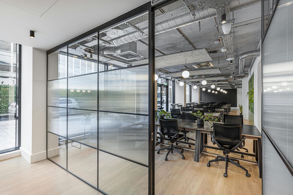 Property photo 2 of 17 Fridman_Coworking_5.Jpg